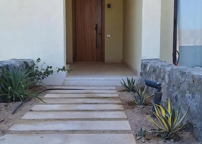 Kamaran 2-bedroom Ground Floor, Sleeps 4-6 Persons Daire *