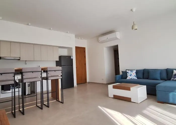 Kamaran 2-bedroom Ground Floor, Sleeps 4-6 Persons Daire *